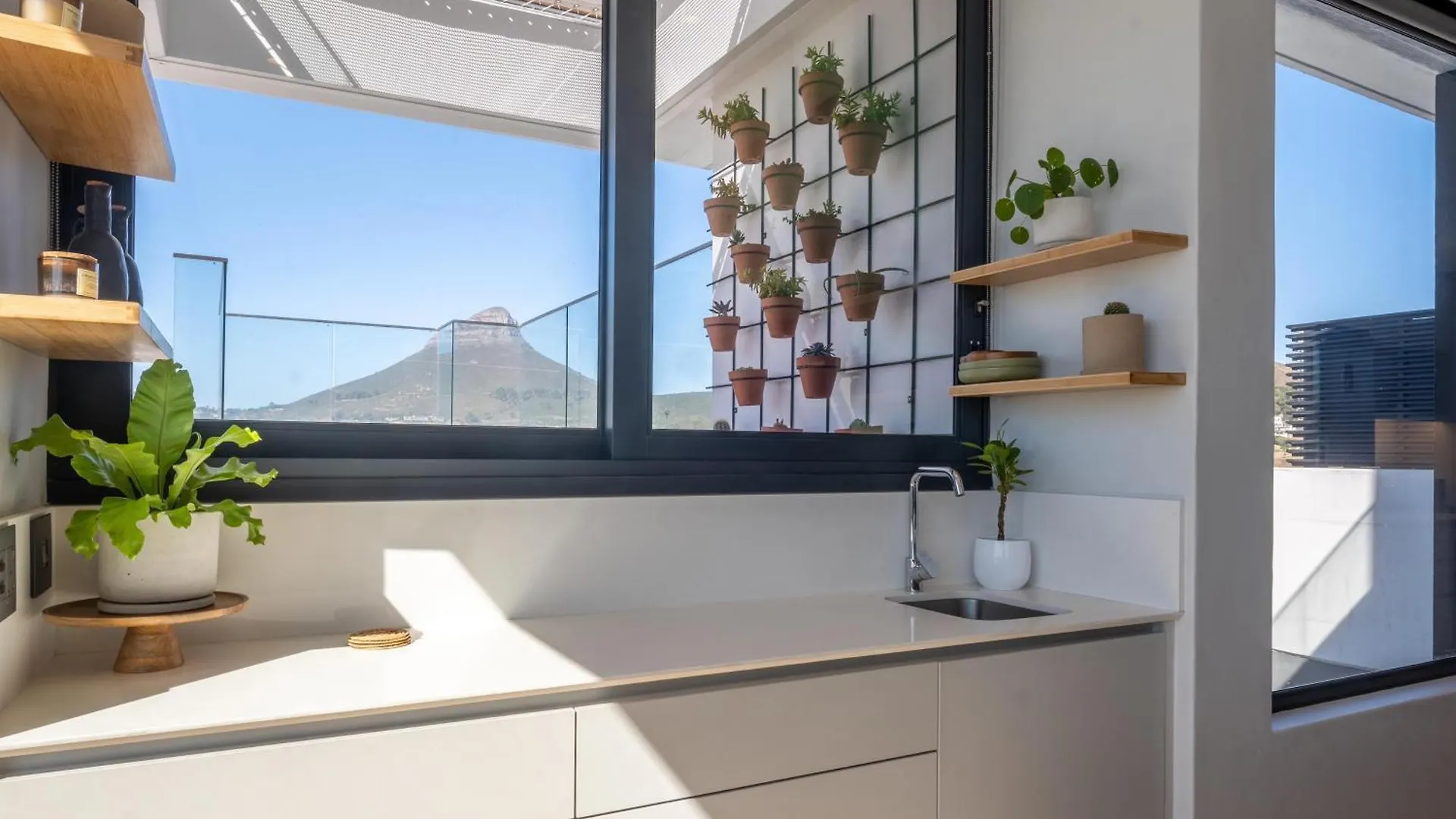 Highest Penthouse In City - Pool And Panoramic Views Cape Town South Africa