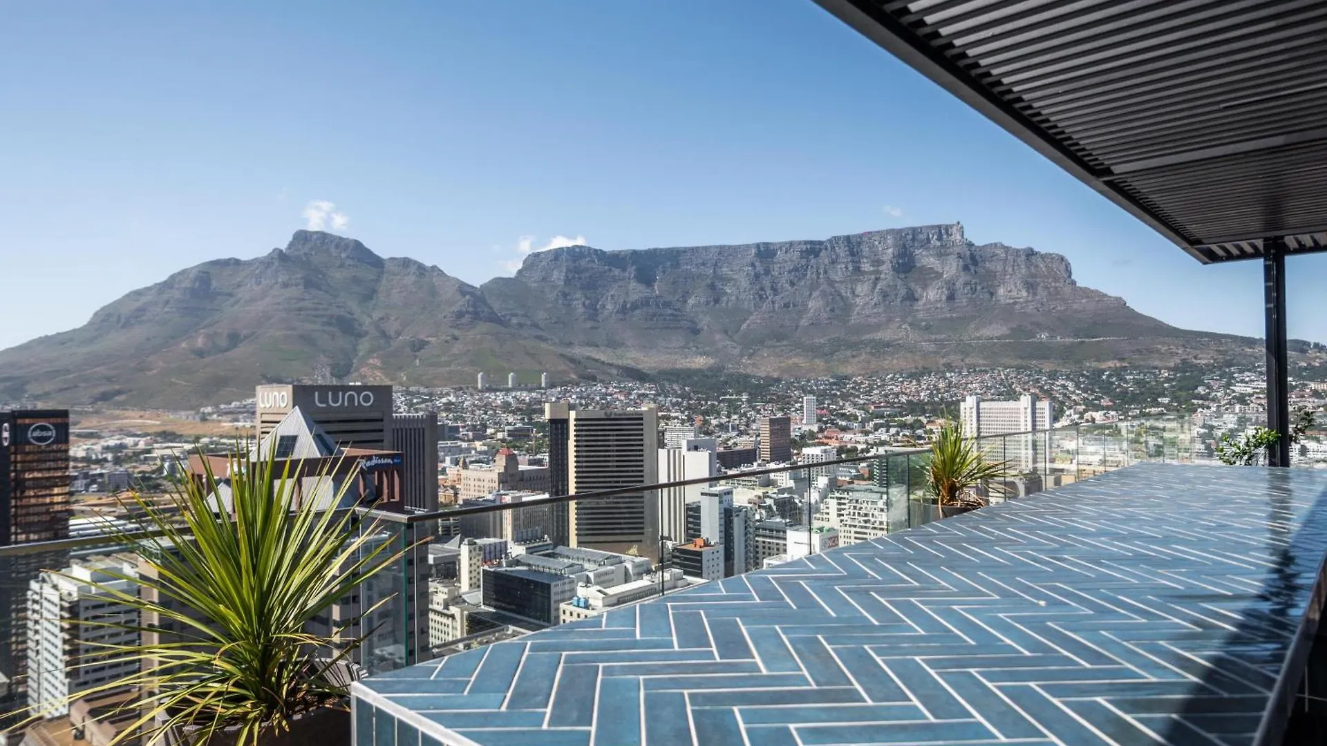 Highest Penthouse In City - Pool And Panoramic Views Cape Town South Africa