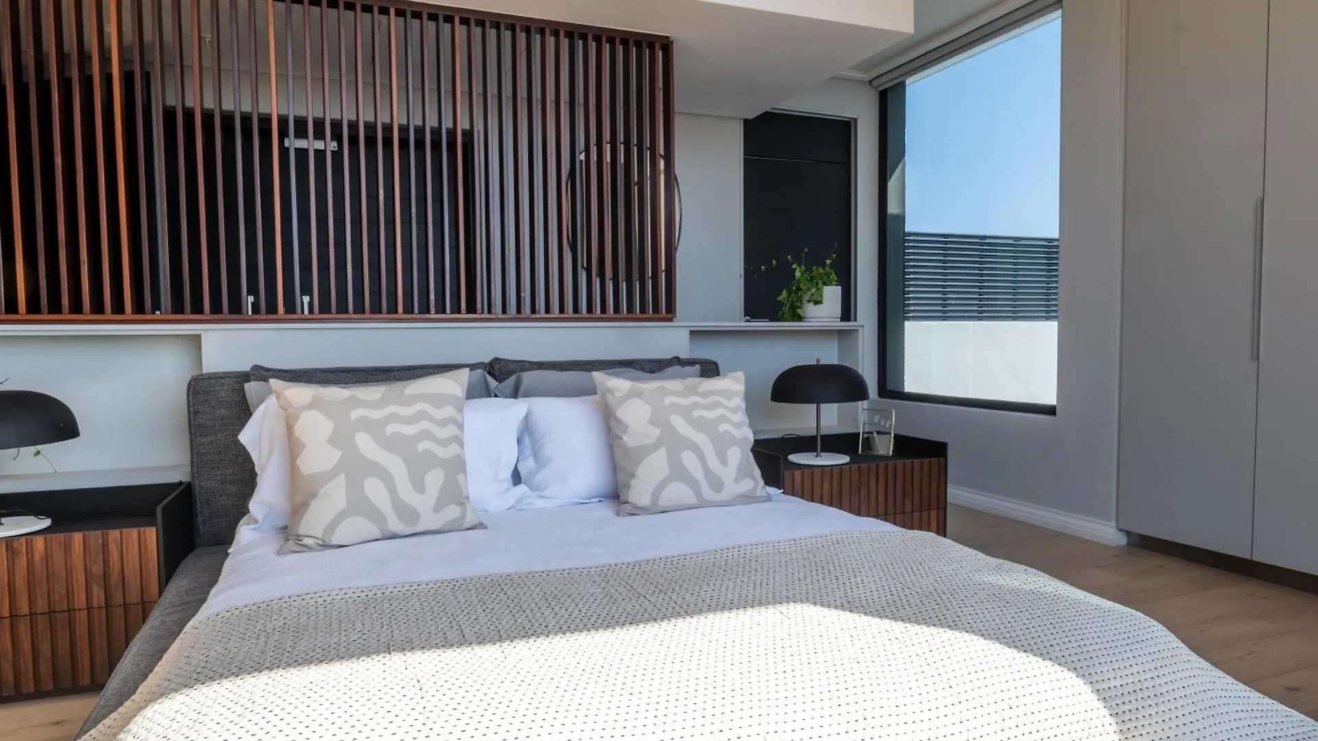Highest Penthouse In City - Pool And Panoramic Views Cape Town Apartment